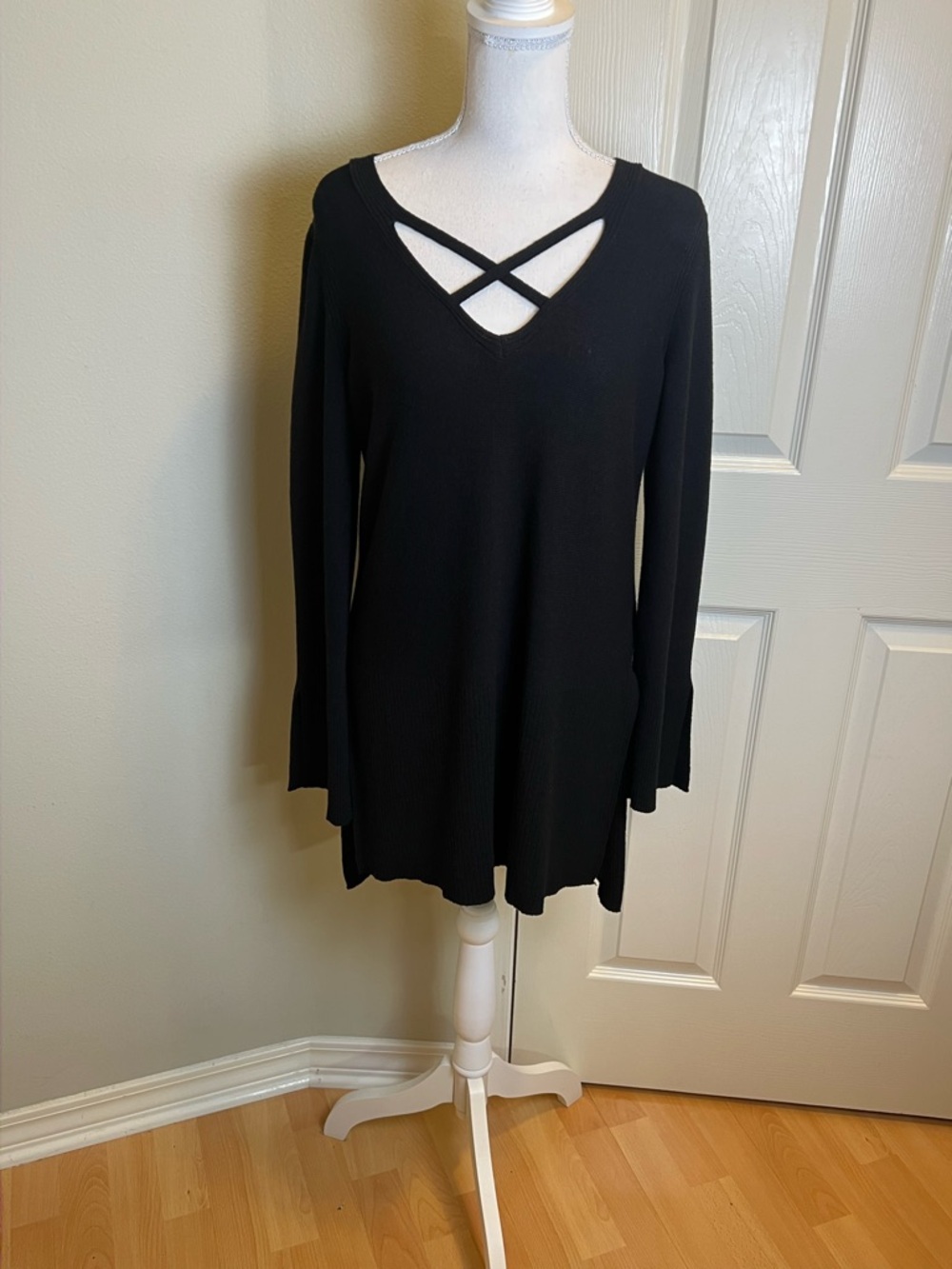 FREE PEOPLE Criss-Cross Tunic Sweater - Picture 2 of 15